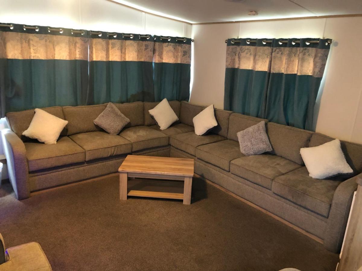 Classy Caravan With Ample Space Bembridge Bagian luar foto
