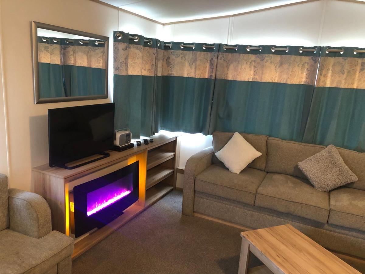 Classy Caravan With Ample Space Bembridge Bagian luar foto