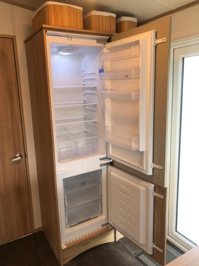 Classy Caravan With Ample Space Bembridge Bagian luar foto