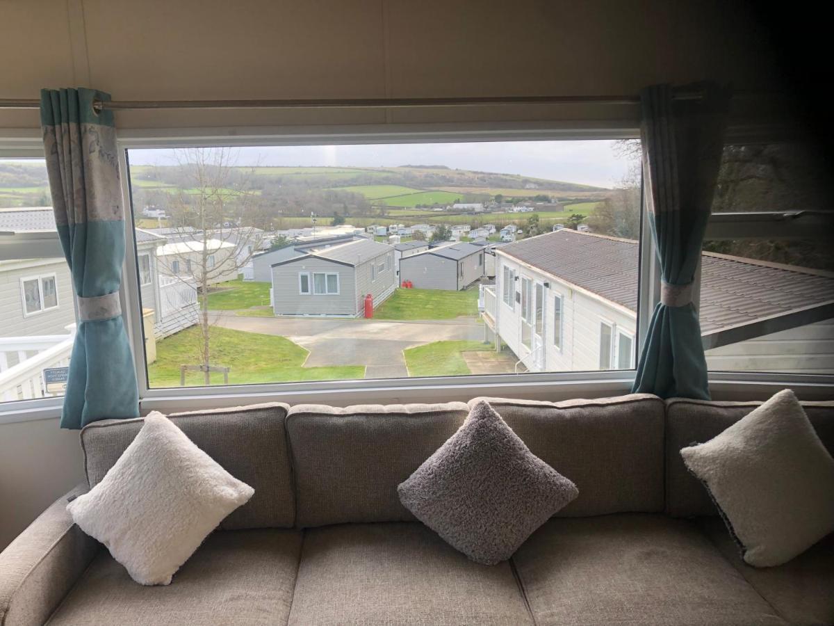 Classy Caravan With Ample Space Bembridge Bagian luar foto